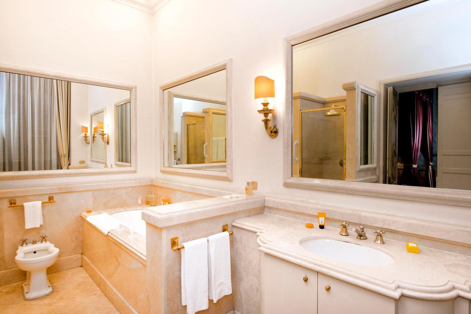 King Suite,299235236:JPEG