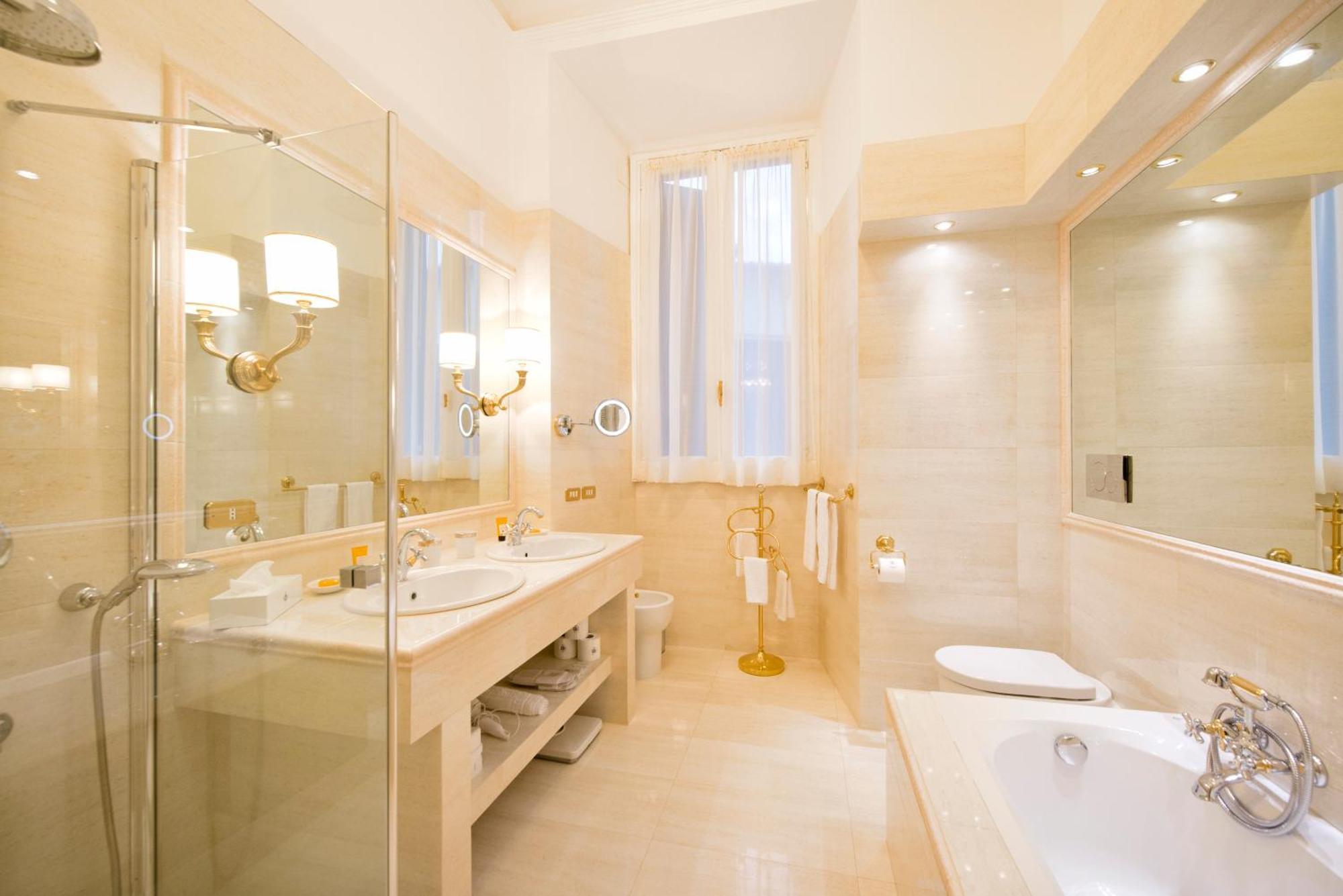 Emperor Bonaparte Suite,702750211:JPEG